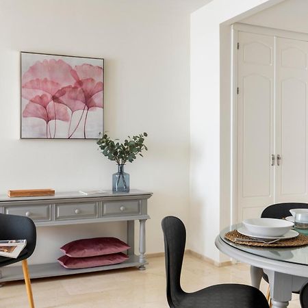 Magno Apartments Santa Justa Севиля Екстериор снимка