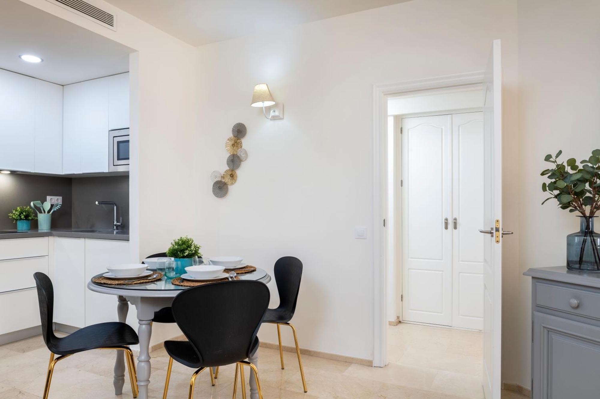 Magno Apartments Santa Justa Севиля Екстериор снимка